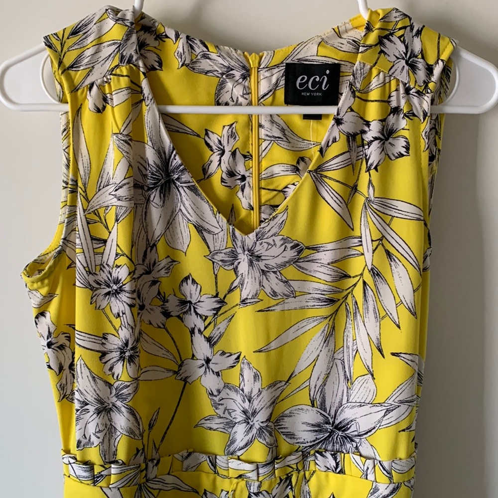 Yellow colored Jumpsuit from a Macy Brand size XS